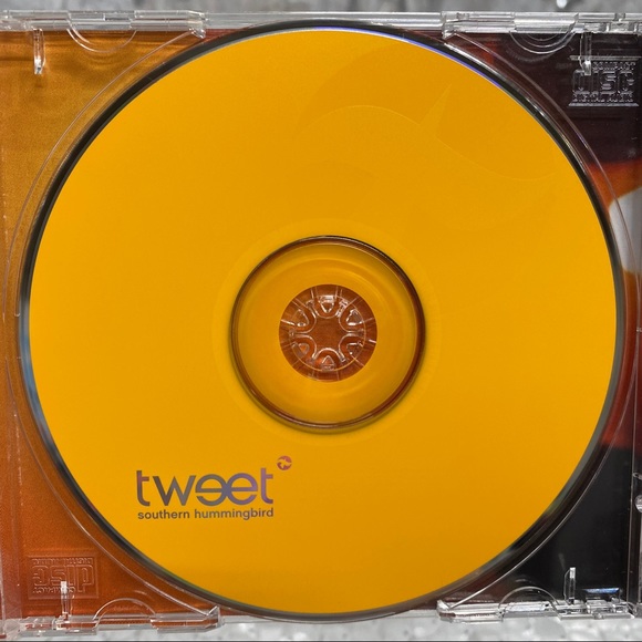 Tweet - Southern Hummingbird - Picture 5 of 11